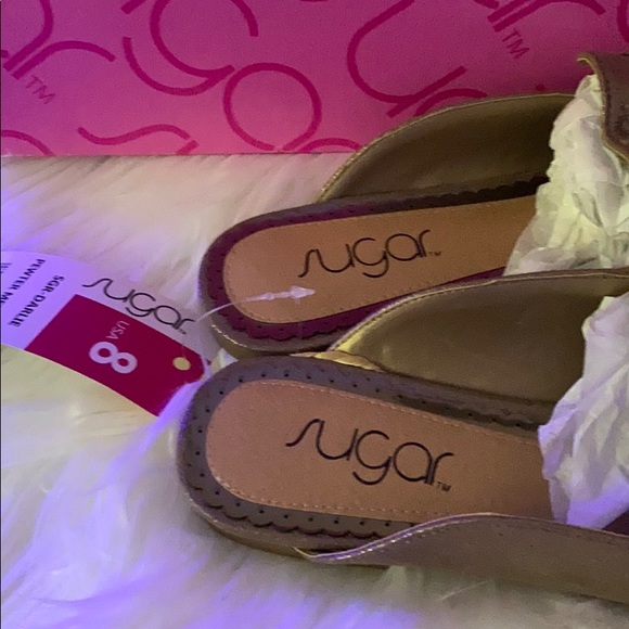 Shoes - Picture 4 of 4